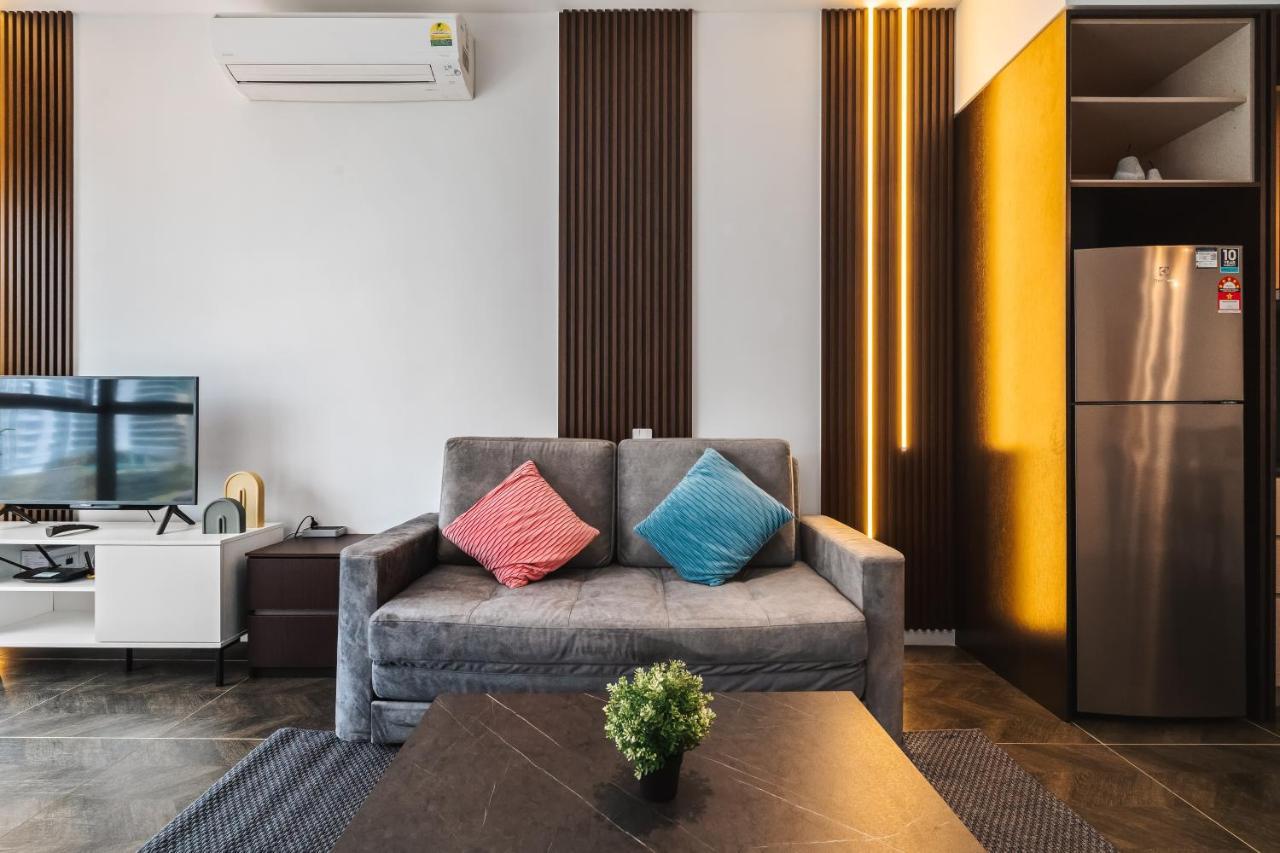 Scarletz Klcc Apartments By Soulasia Kuala Lumpur Exterior foto